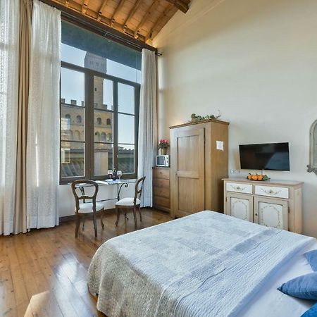 Palazzo Uguccioni Apartments Florence Exterior photo
