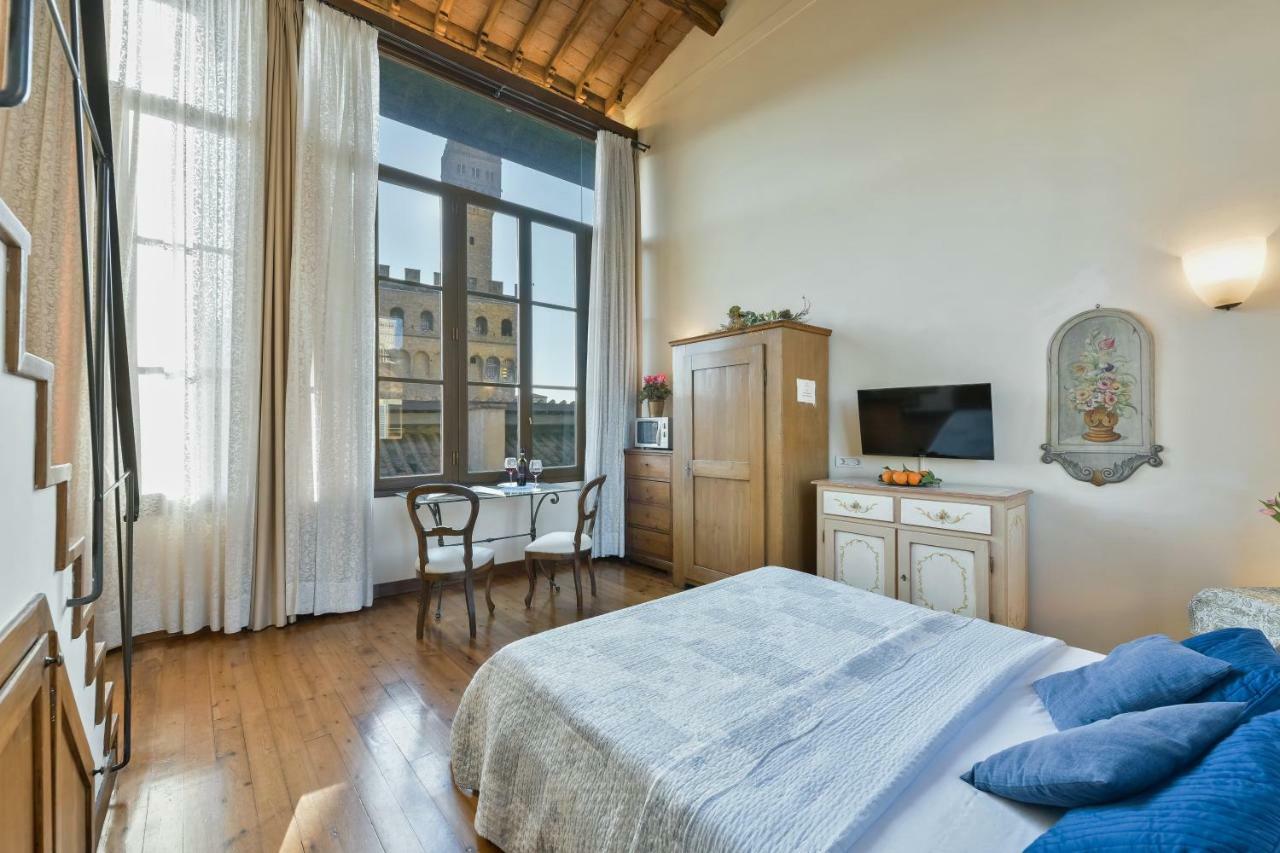 Palazzo Uguccioni Apartments Florence Exterior photo