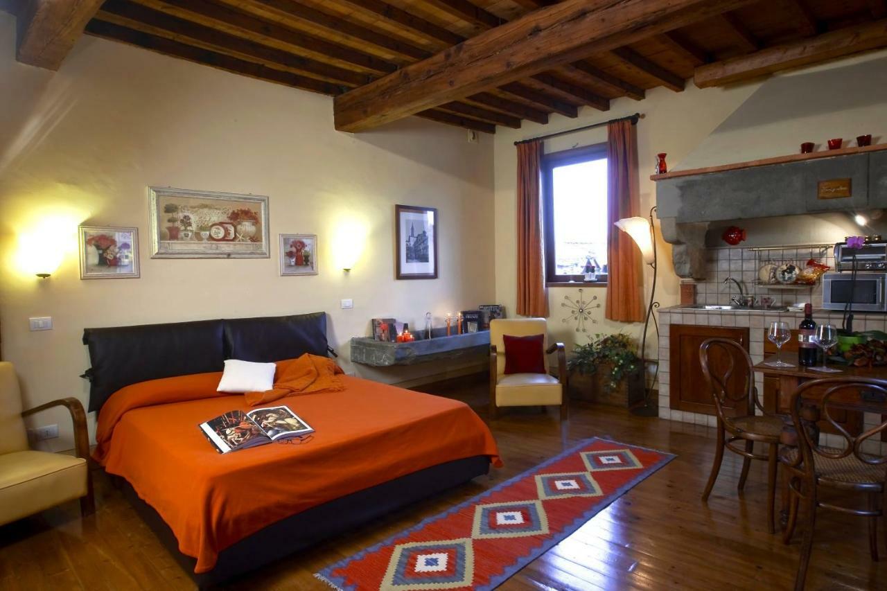 Palazzo Uguccioni Apartments Florence Exterior photo